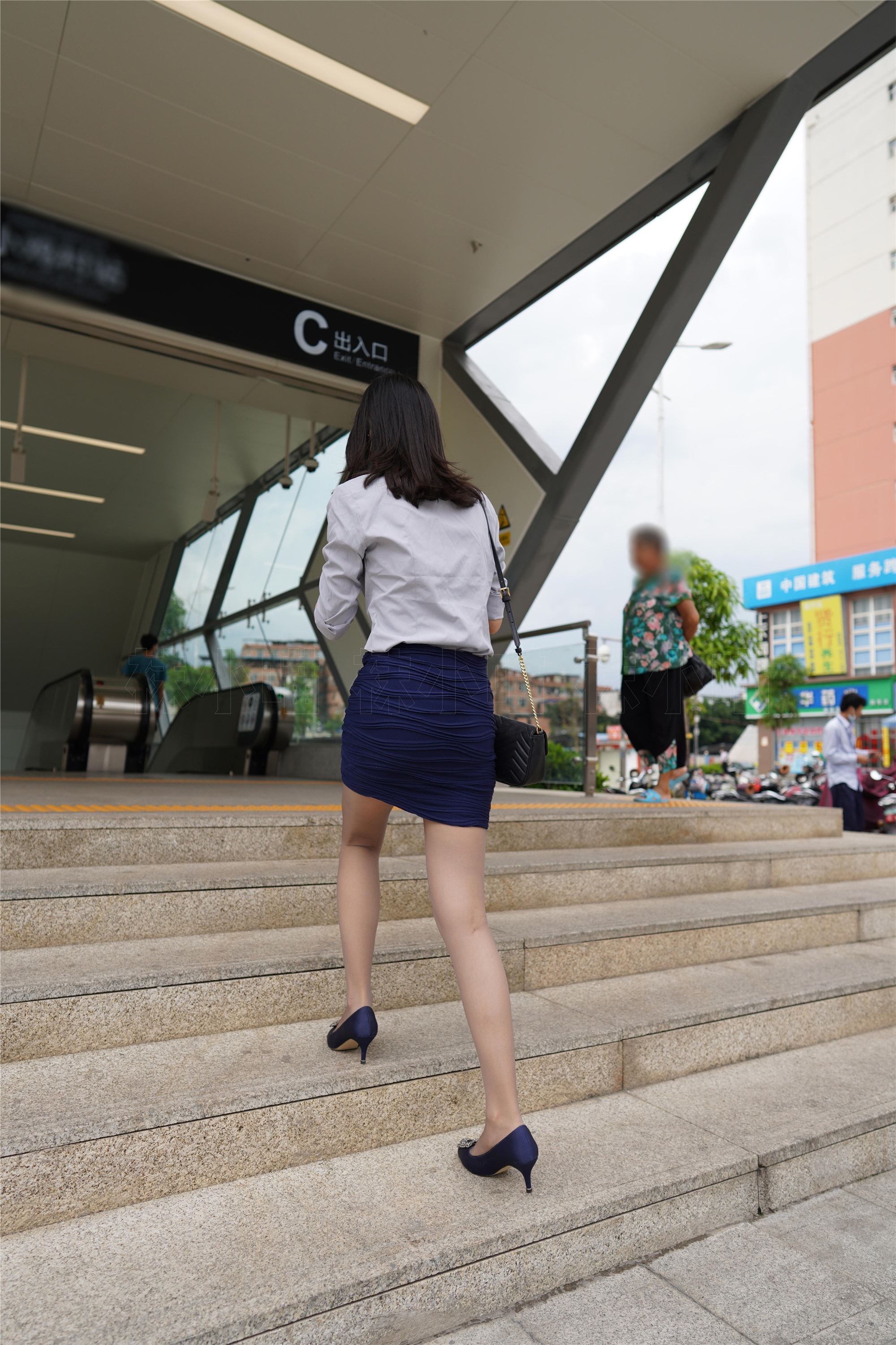 KittyWawa袜小喵  KT187《地铁偶遇》